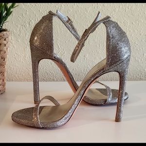 Stuart Weitzman Nudist Ankle Strap Heels Sandal in Platinum Noir, Size 6.